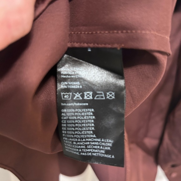 H&M brown blouse, puff sleeves, size large. - Picture 8 of 8